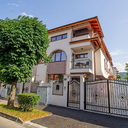 Cozy Brand New Boutique Aparthotel Brașov Exterior foto